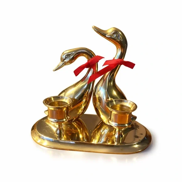 Vintage Brass Swan Double Candlestick Holder Patina MCM Shelf Decor Taiwan 5.5" - Picture 4 of 9